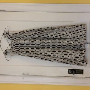 *3/$25 Banana Republic Blk/wht print summer sheath dress with tie backs